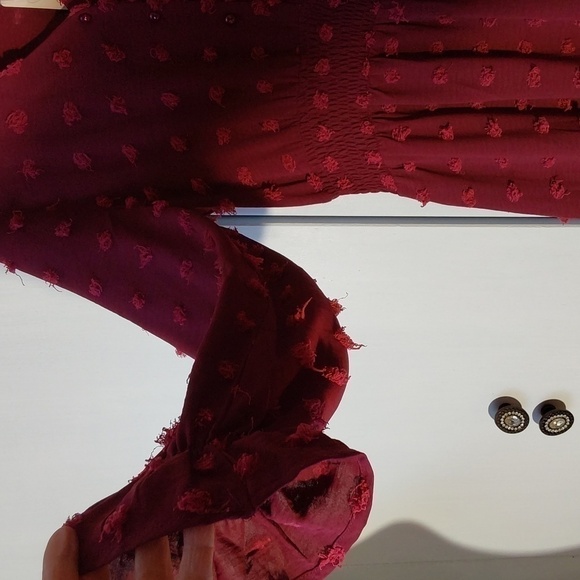Boutique- Burgundy Longsleeve Tiered Maxi Dress Raised Poofs Modern Sz.Large - Picture 3 of 12